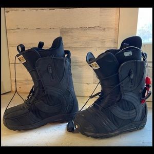 Burton Emerald women’s size 8 snowboard boots